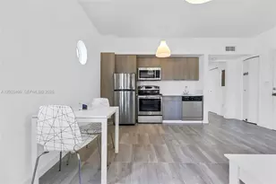 557 Michigan Ave, Miami Beach, FL 33139 - Photo 12