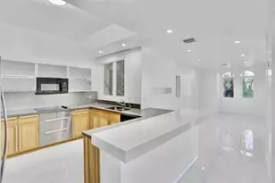 21032 NE 32nd Ave, Aventura, FL 33180 - Photo 4