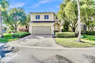 21032 NE 32nd Ave, Aventura, FL 33180 - Photo 2
