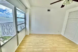1430 Brickell Bay Dr, Miami, FL 33131 - Photo 16