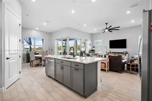 9734 SW Meridian Wy, Stuart, FL 34997 - Photo 10