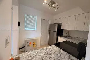 20200 NE 27th Ct, Aventura, FL 33180 - Photo 2
