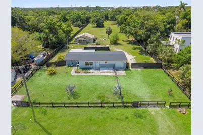 1507 Lavilla Rd, Other City - In The State Of Florida, FL 33950 - Photo 38
