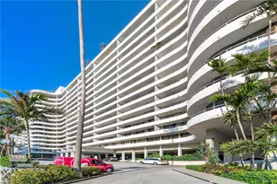 5555 Collins Ave, Miami Beach, FL 33140 - Photo 26