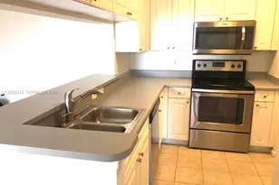 17100 N Bay Rd, Sunny Isles Beach, FL 33160 - Photo 16