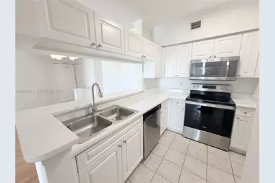 17100 N Bay Rd #1913, Sunny Isles Beach, FL 33160 - Photo 12