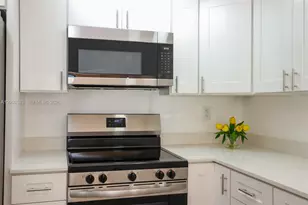 995 SW 84th Ave, Miami, FL 33144 - Photo 4