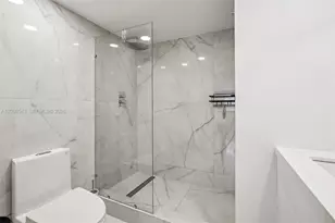 19701 E Country Club Dr, Aventura, FL 33180 - Photo 30