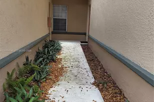 2492 Centergate Dr, Miramar, FL 33025 - Photo 4