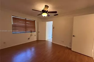 10613 NW 11th St, Pembroke Pines, FL 33026 - Photo 12