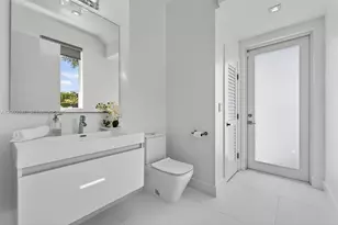 10431 NW 68th Terrace, Doral, FL 33178 - Photo 4