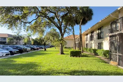 5855 Washington St #90, Hollywood, FL 33023 - Photo 2