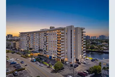 401 Golden Isles Dr #303, Hallandale Beach, FL 33009 - Photo 18