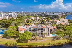 2322 S Cypress Bend Dr, Pompano Beach, FL 33069 - Photo 16