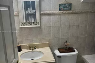 6763 NW 182nd St, Hialeah, FL 33015 - Photo 10