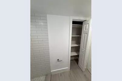 200 Galen Dr #111, Key Biscayne, FL 33149 - Photo 16