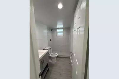 200 Galen Dr #111, Key Biscayne, FL 33149 - Photo 14