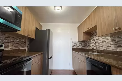 2020 NE 135th St #810, North Miami, FL 33181 - Photo 4