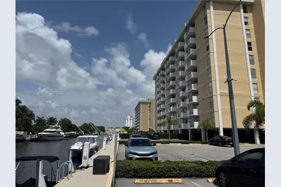 2020 NE 135th St #810, North Miami, FL 33181 - Photo 36
