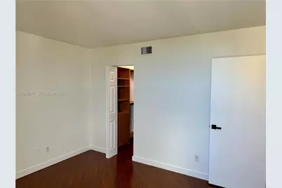 2020 NE 135th St #810, North Miami, FL 33181 - Photo 16