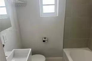 637 12th St, Miami Beach, FL 33139 - Photo 2