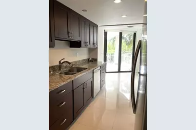 2000 Towerside Ter #407, Miami, FL 33138 - Photo 4