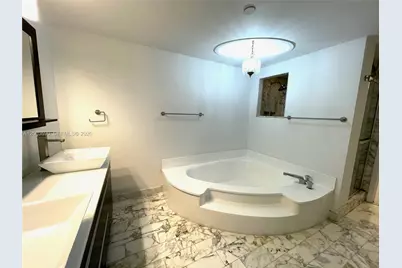 2000 Towerside Ter #407, Miami, FL 33138 - Photo 10
