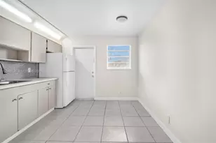 2127 McKinley St, Hollywood, FL 33020 - Photo 6