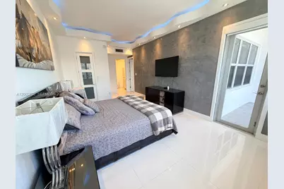 18041 Biscayne Blvd #PH01, Aventura, FL 33160 - Photo 12