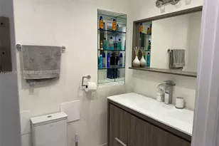 18041 Biscayne Blvd, Aventura, FL 33160 - Photo 4
