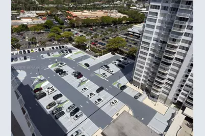 18041 Biscayne Blvd #PH01, Aventura, FL 33160 - Photo 14