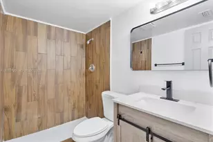 1715 N 16th Ave, Hollywood, FL 33020 - Photo 14