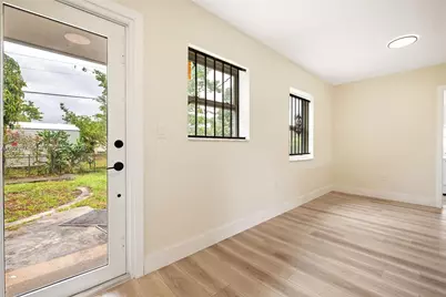 1130 NW 129th St, North Miami, FL 33168 - Photo 8