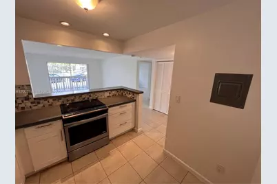 15221 NE 6th Ave #A104, Miami, FL 33162 - Photo 4