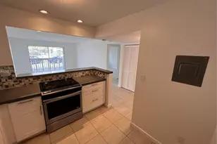 15221 NE 6th Ave, Miami, FL 33162 - Photo 4