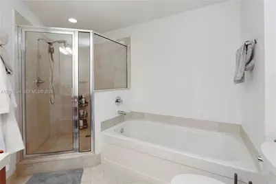 79 SW 12th St #2106-S, Miami, FL 33130 - Photo 14