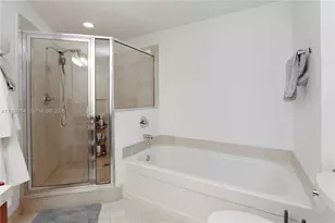79 SW 12th St, Miami, FL 33130 - Photo 14