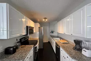 16711 Collins Ave, Sunny Isles Beach, FL 33160 - Photo 6