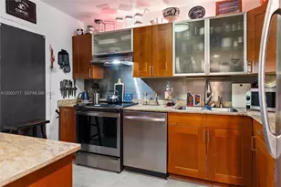 100 Edgewater Dr, Coral Gables, FL 33133 - Photo 10
