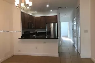 1028 SW 147th Ave, Pembroke Pines, FL 33027 - Photo 4