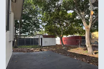 5260 SW 2nd St, Miami, FL 33134 - Photo 22