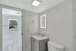 2701 NW 18th Terrace, Oakland Park, FL 33311 - Photo 10