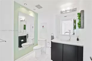 665 NE 25th St, Miami, FL 33137 - Photo 16