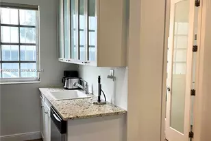 439 15th St, Miami Beach, FL 33139 - Photo 2