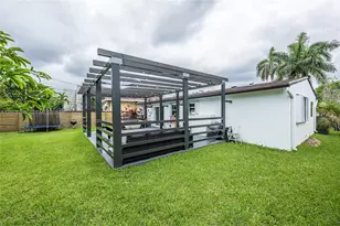906 NE 6th St, Hallandale Beach, FL 33009 - Photo 28