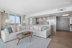 400 South Pointe Dr, Miami Beach, FL 33139 - Photo 4