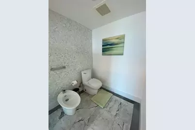 200 Biscayne Boulevard Way #4011, Miami, FL 33131 - Photo 16