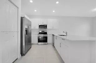 2619 SE 28th Dr, Homestead, FL 33035 - Photo 10