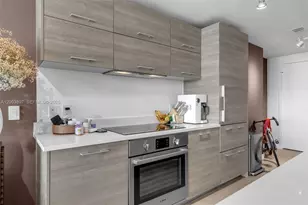 650 NE 32nd St, Miami, FL 33137 - Photo 10