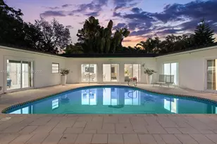 5000 Riviera Dr, Coral Gables, FL 33146 - Photo 4